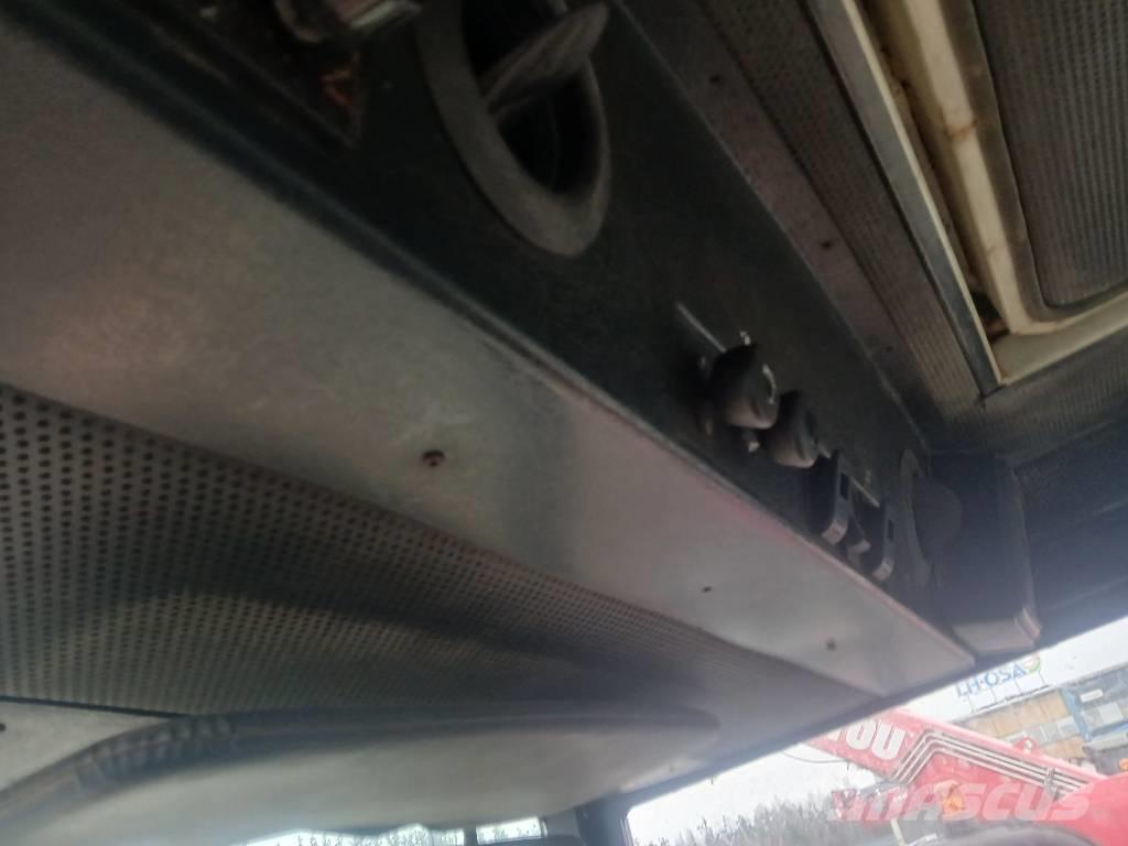 International 784 Traktori