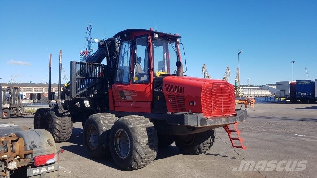 Komatsu 855 Forvarderi