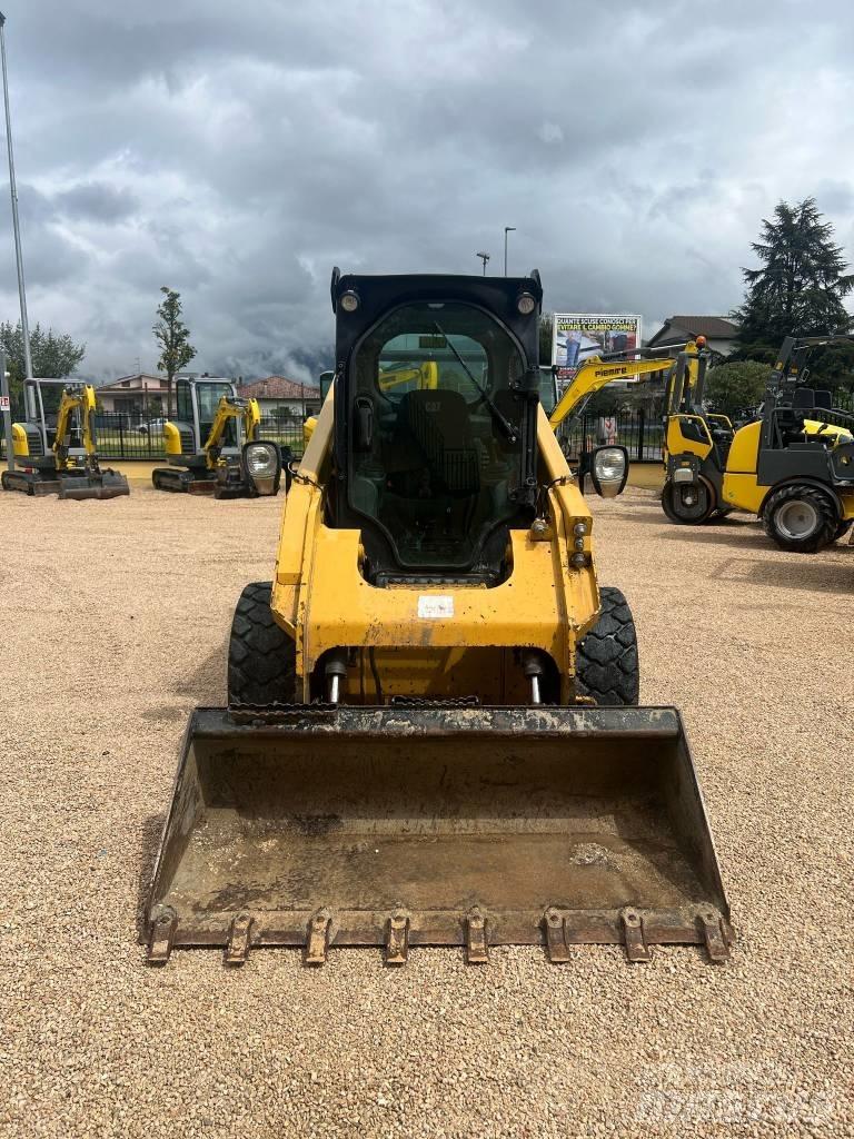 CAT 262 D Skid steer mini utovarivači