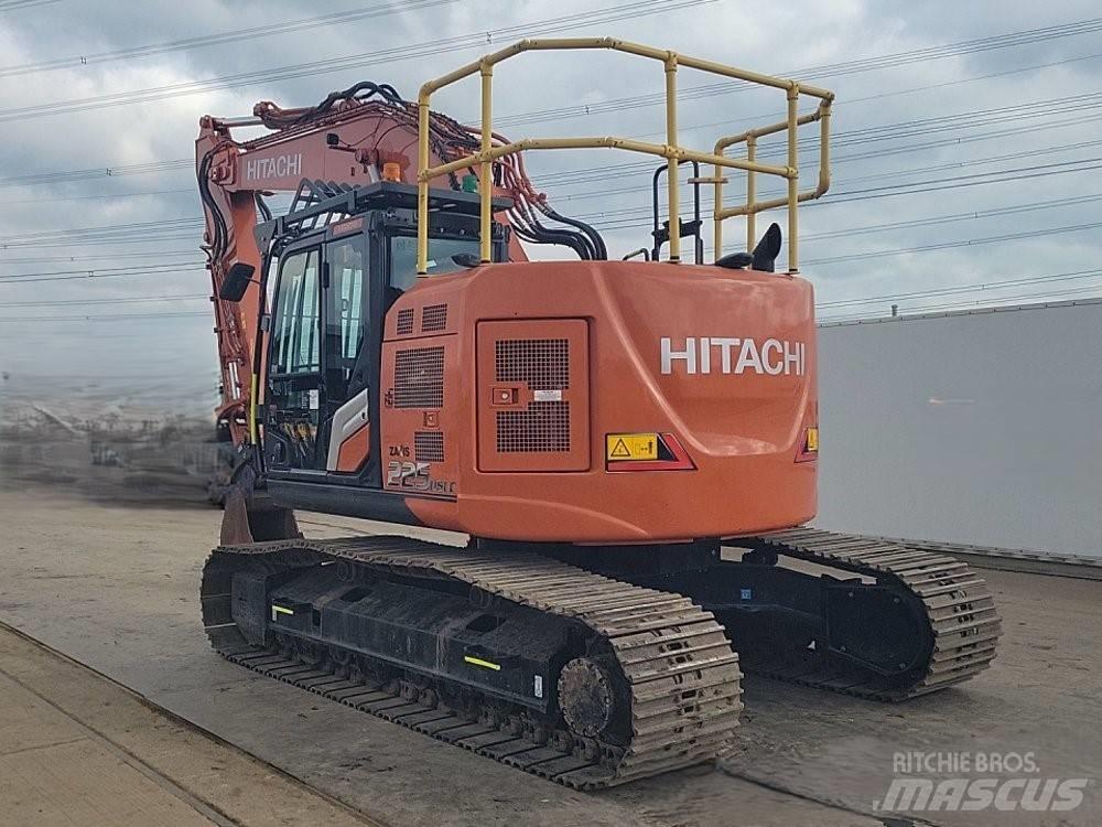 Hitachi ZX225USLC-7 Bageri guseničari