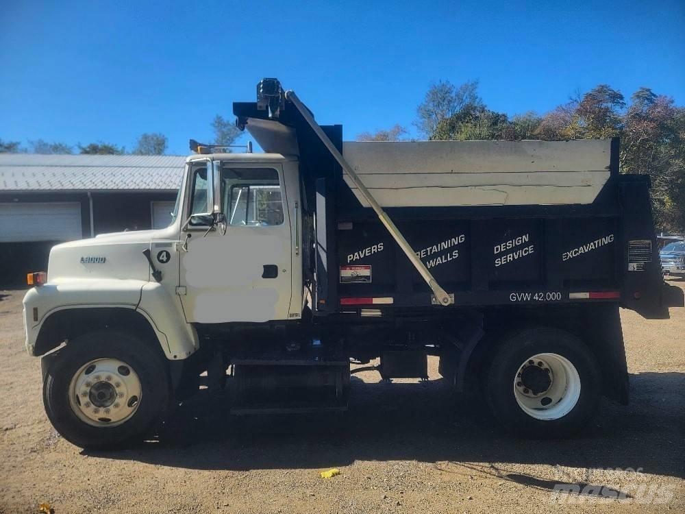Ford L8000 Kiperi kamioni