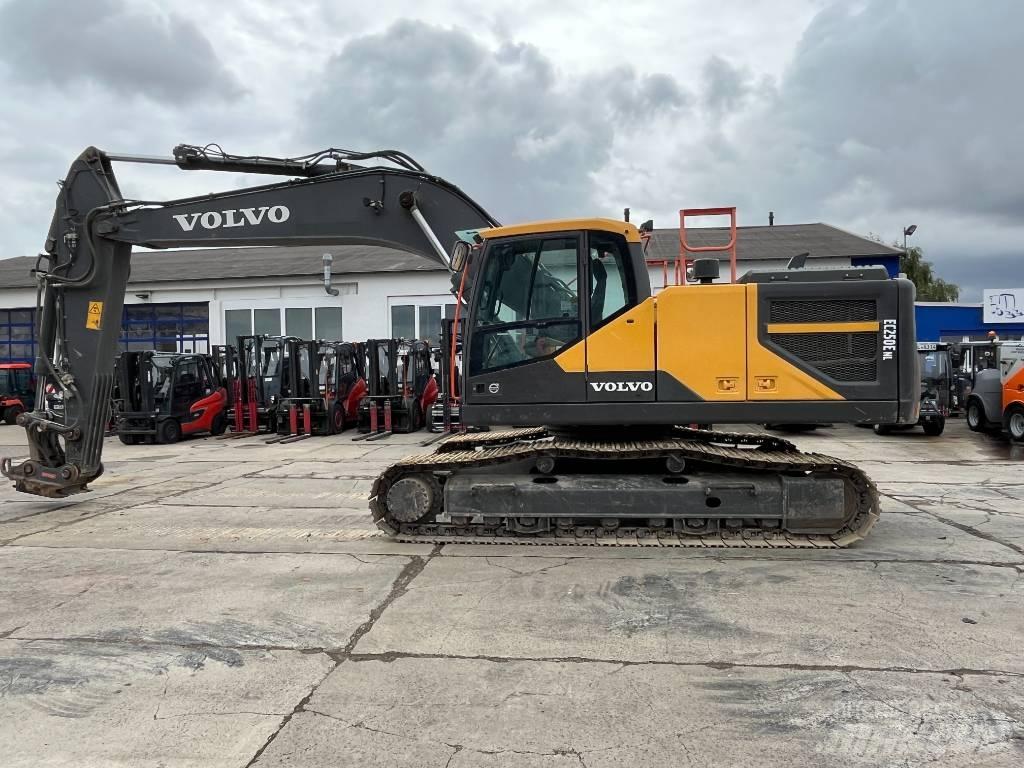 Volvo EC250ENL Bageri guseničari