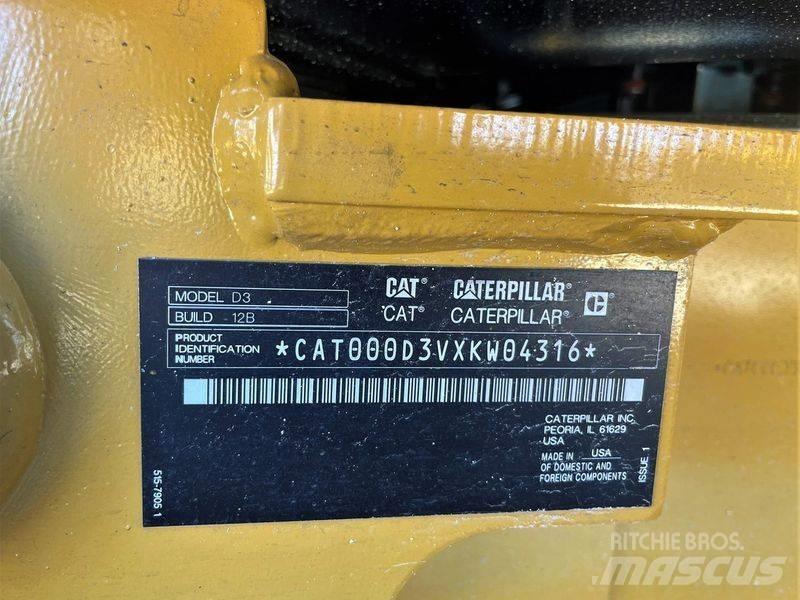 CAT D 3 Buldožeri guseničari