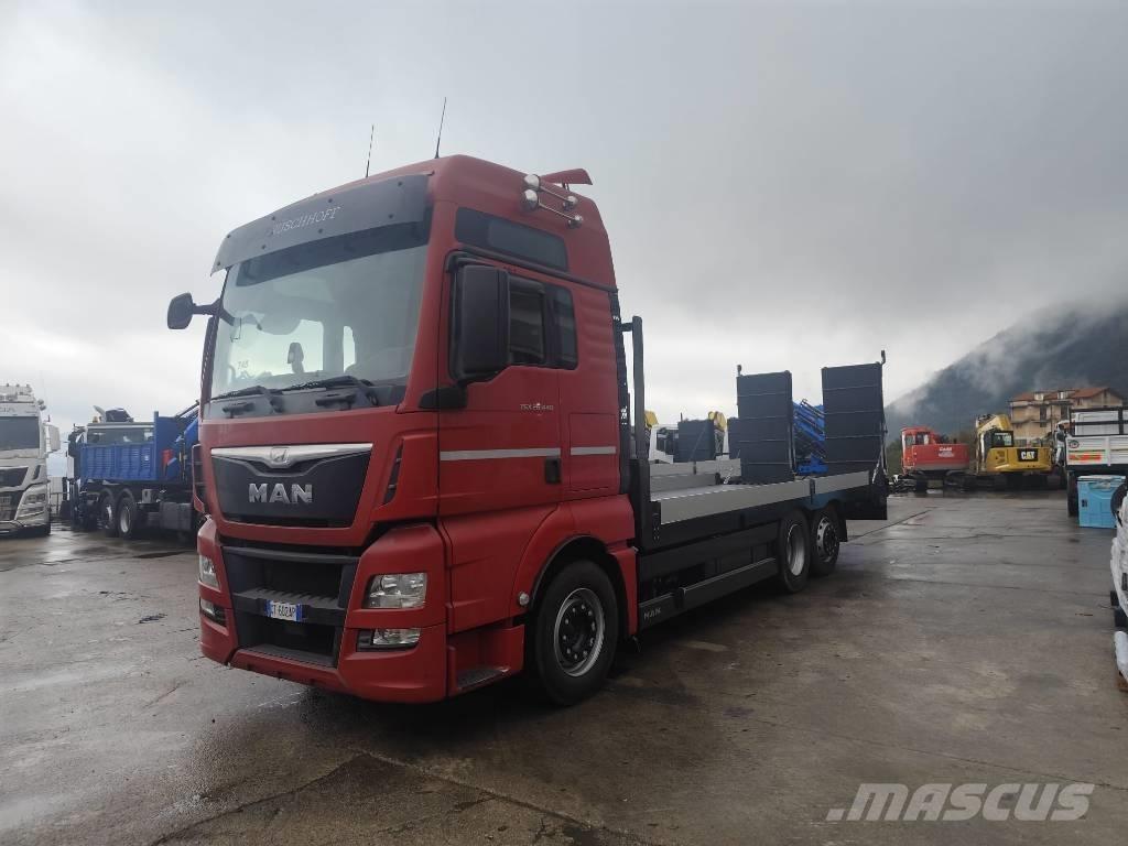 MAN TGX 26.440 Kamioni sa ravan platformom / vitlom