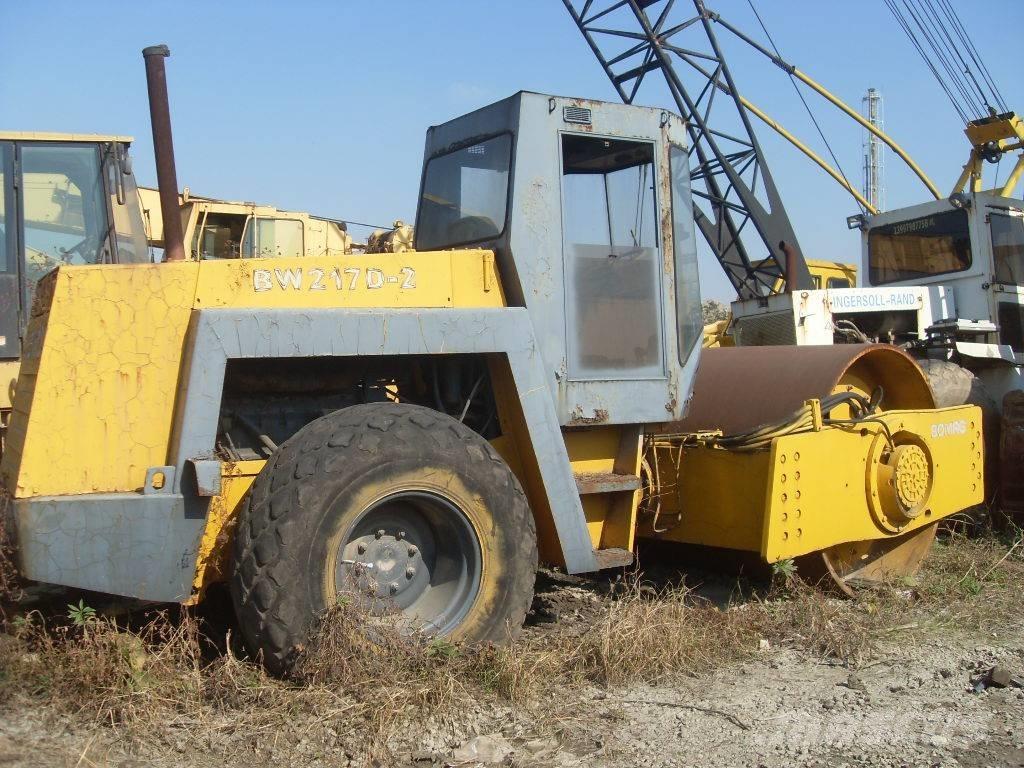 Bomag 217 D Valjci sa jednim bubnjem