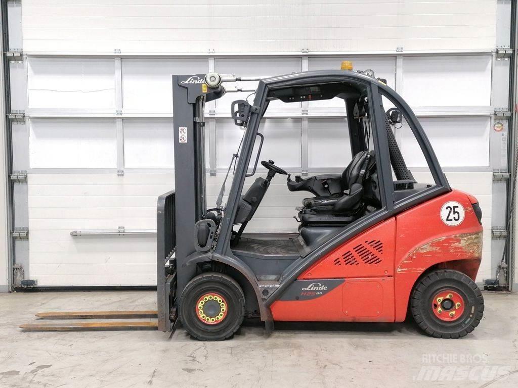 Linde H25D-02 Dizelski viljuškari