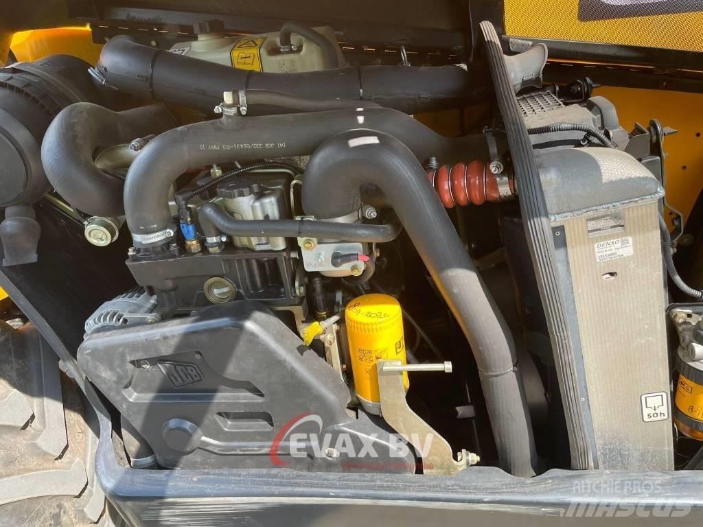 JCB 541-70 Poljoprivredni teleskopski utovarivači
