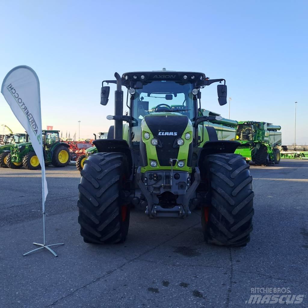 CLAAS Axion 830 Traktori