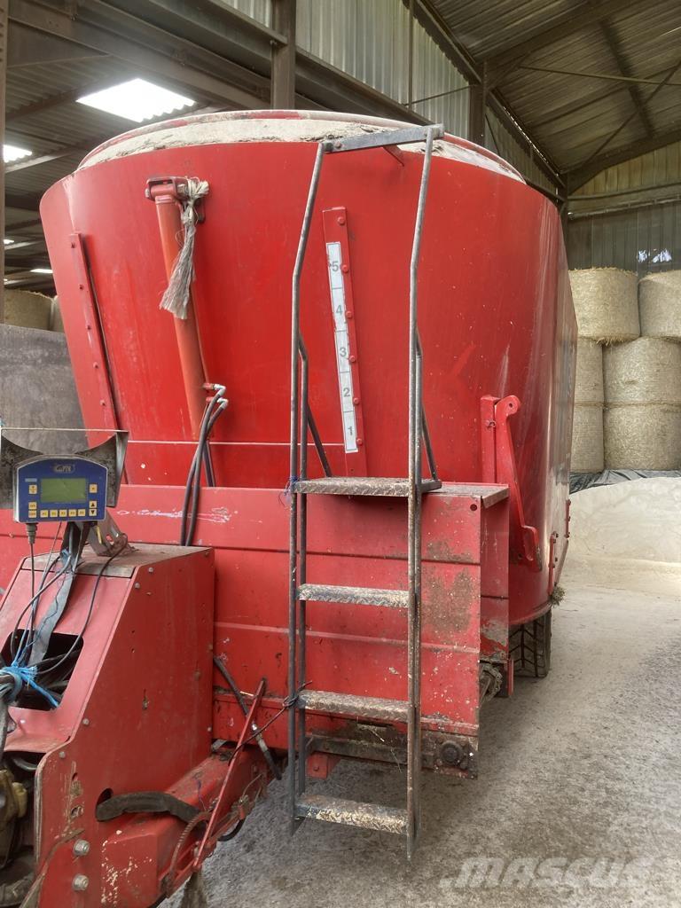 Trioliet AVM 24 Fideri/hranilice