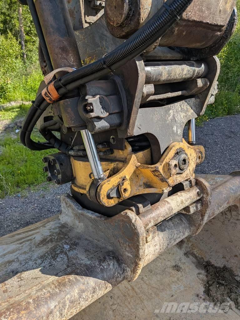 Volvo EC 140 C L Bageri guseničari