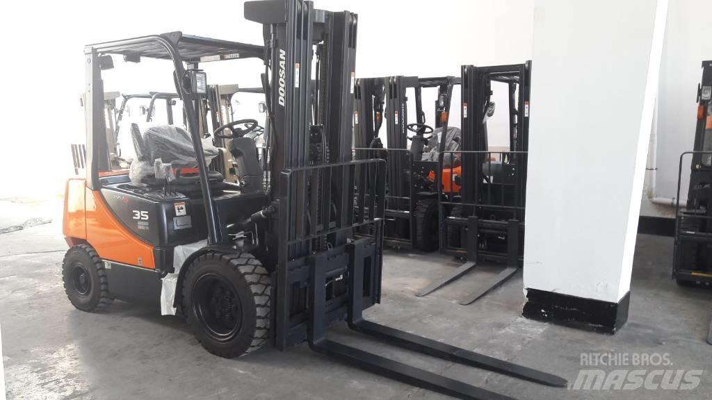 Doosan D35 C-5 Dizelski viljuškari