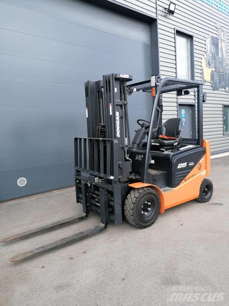 Doosan B 25 NS Električni viljuškari