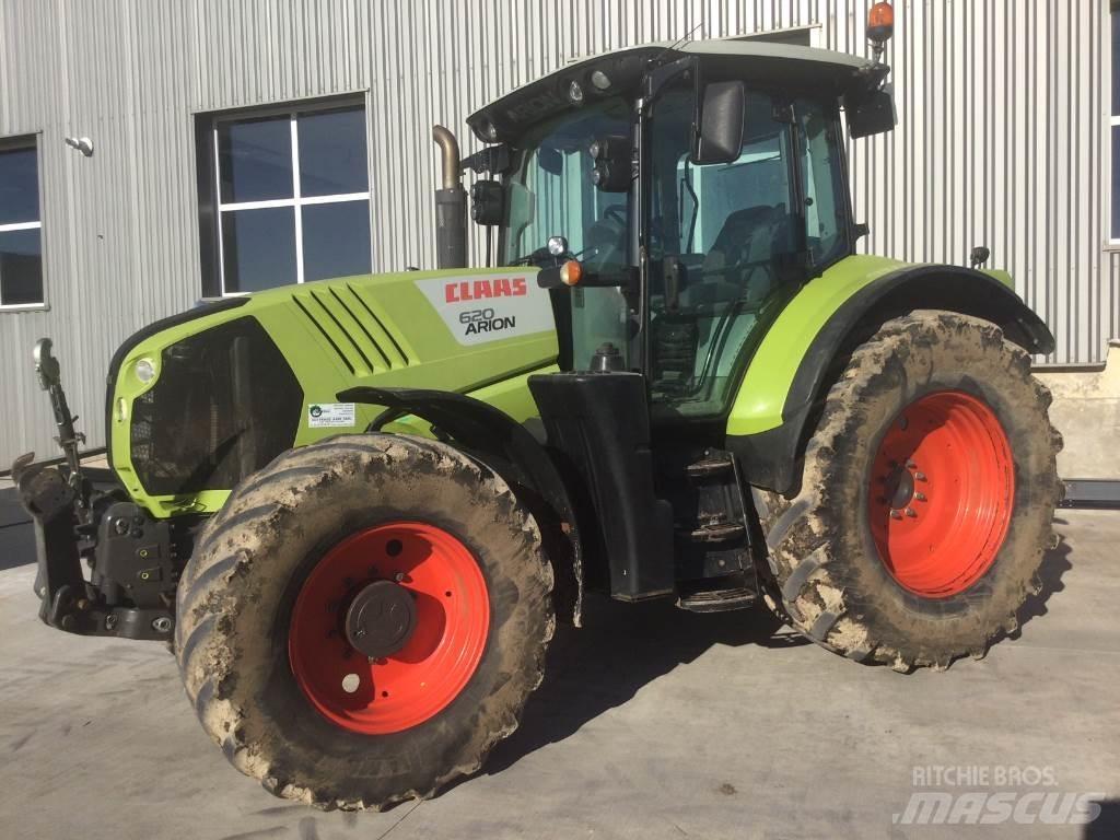 CLAAS ARION 620 Traktori