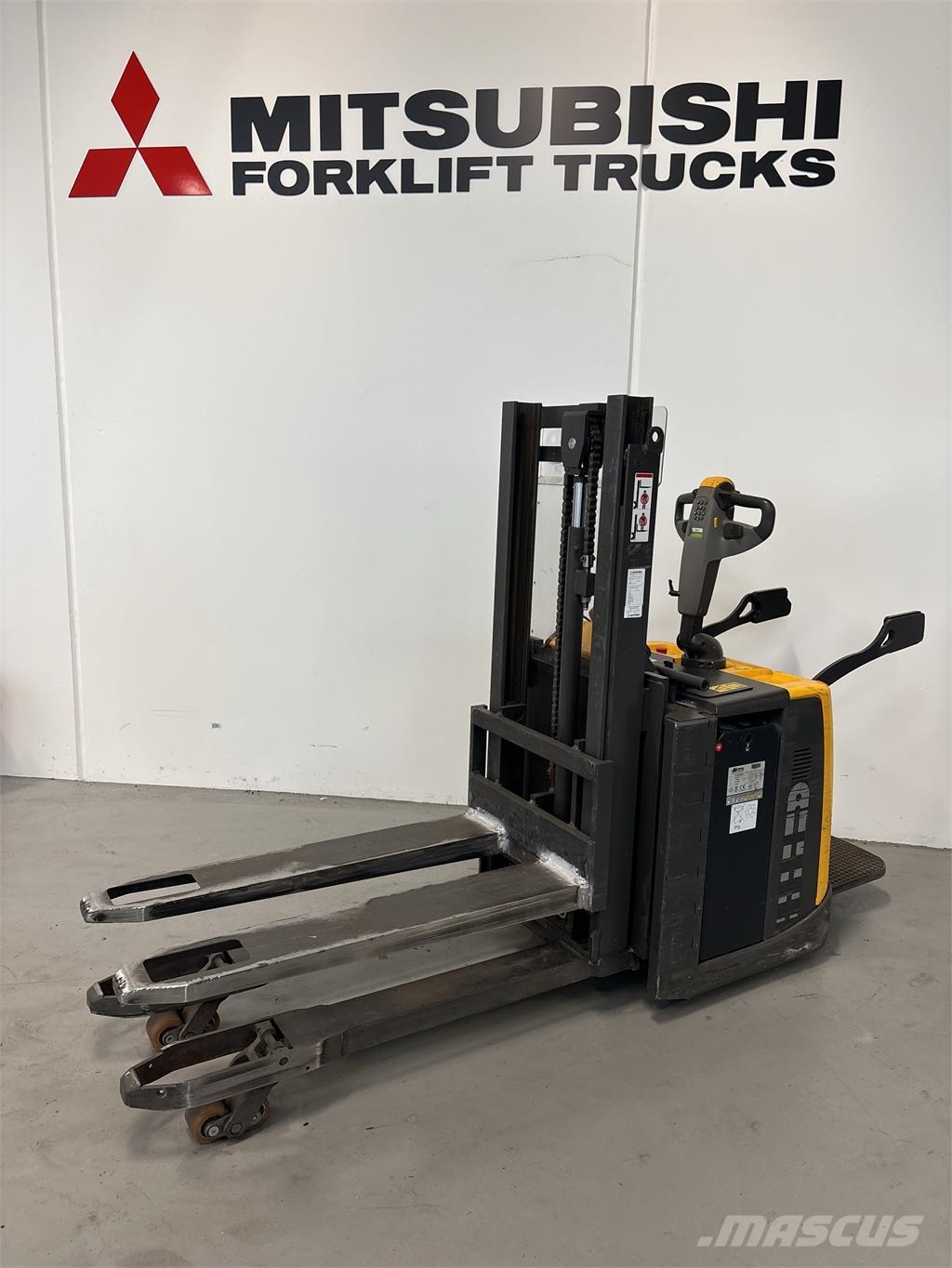 Atlet PDP200 Samopogonski ručni viljuškari