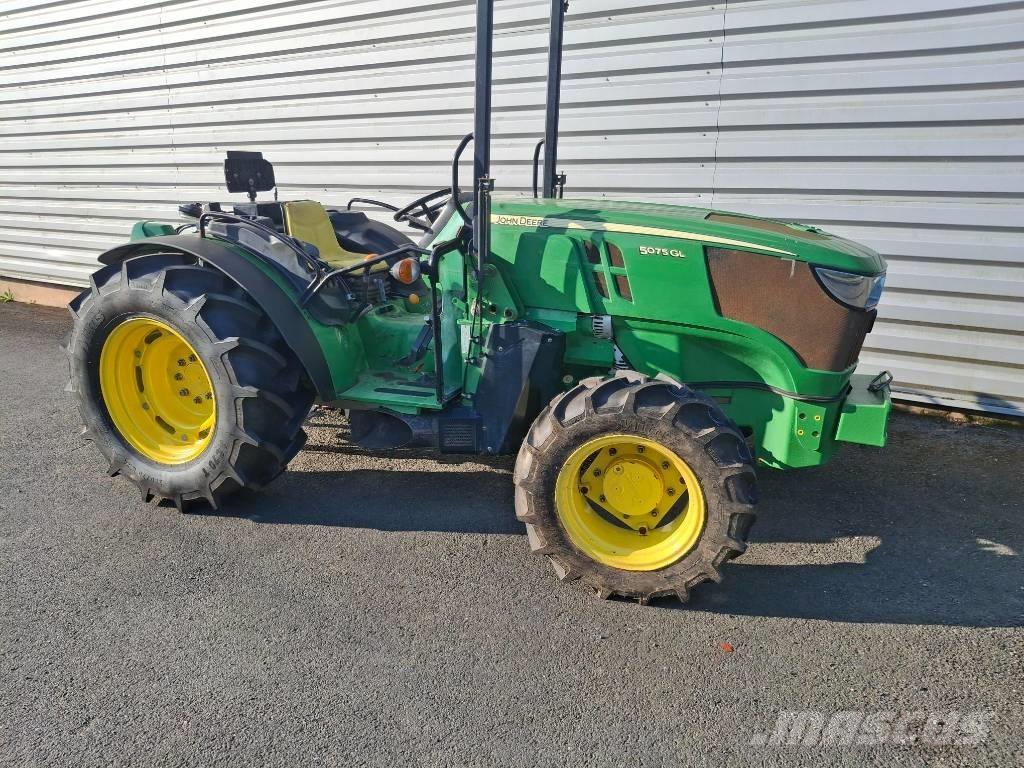 John Deere 5075GL Traktori