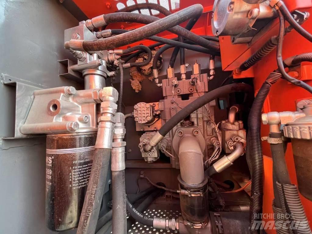 Hitachi ZX 160 Bageri guseničari