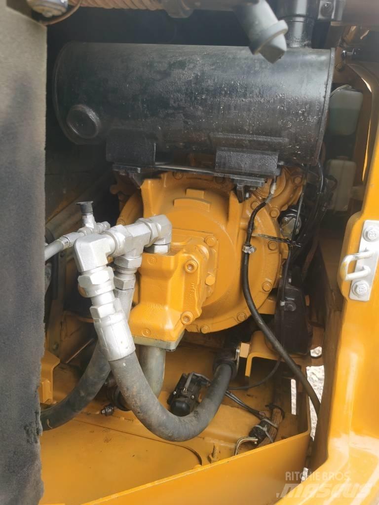 CAT 308 E 2 Bageri guseničari