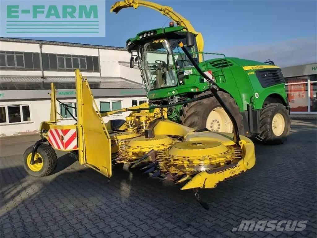 John Deere 9800 Mašine za stočnu hranu sa sopstvenim pogonom