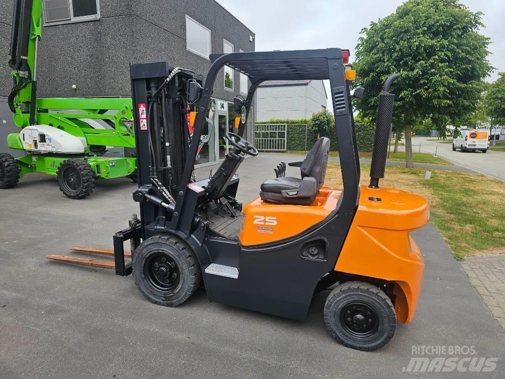 Doosan D 25 G Dizelski viljuškari
