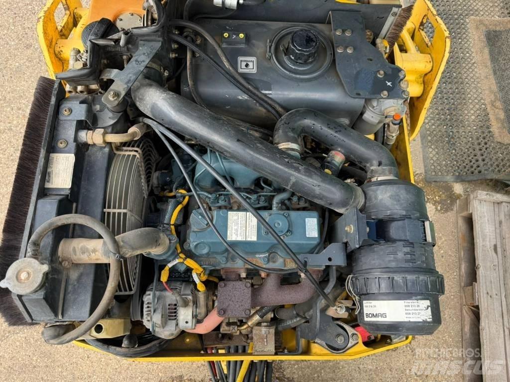 Bomag BW 120 AD-4 Valjci sa duplim bubnjem