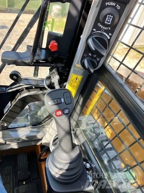 CASE SR210B Skid steer mini utovarivači