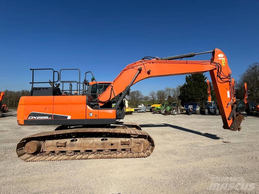 Doosan DX 225 Bageri guseničari