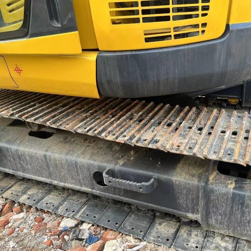 Komatsu PC 138 Bageri guseničari