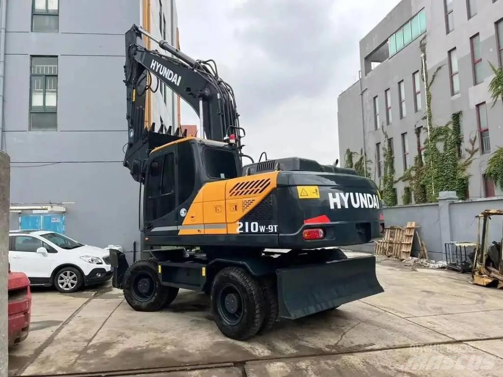 Hyundai R210W-9 Bageri točkaši