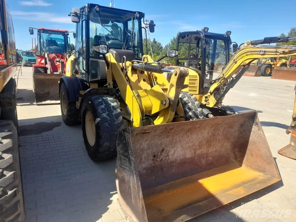 CAT 908M Utovarivači na točkove