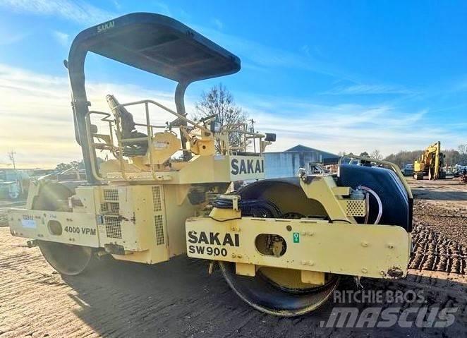 Sakai SW 900 Gumeni valjci na točkovima
