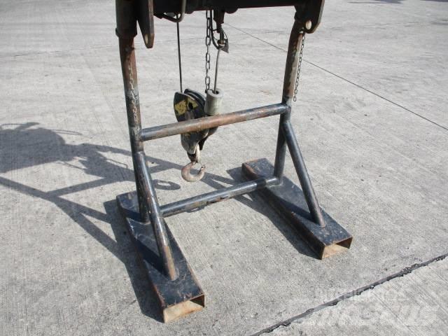 Manitou lier 3 Ton Ostale komponente za građevinarstvo