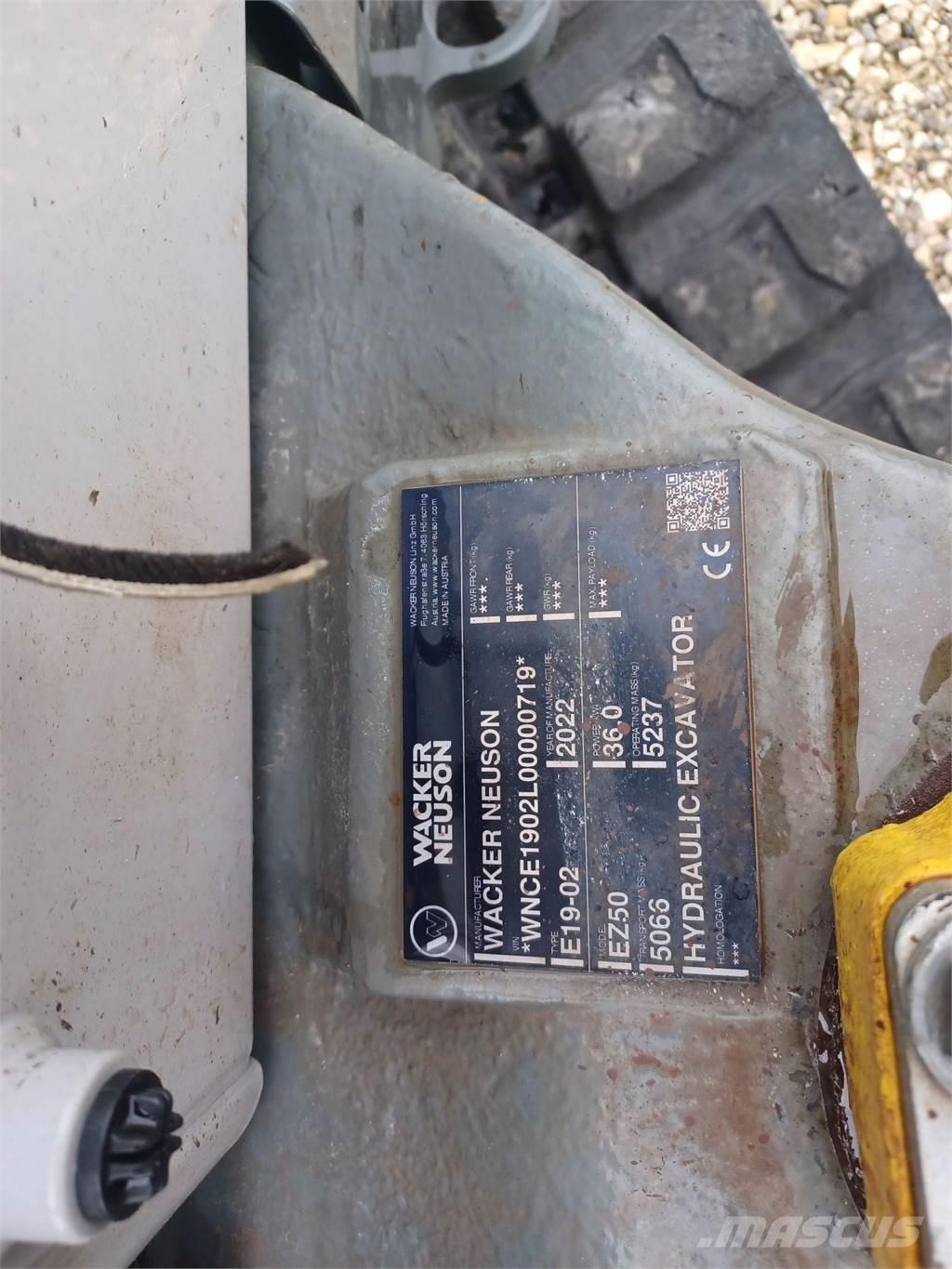 Wacker Neuson EZ50 Bageri guseničari