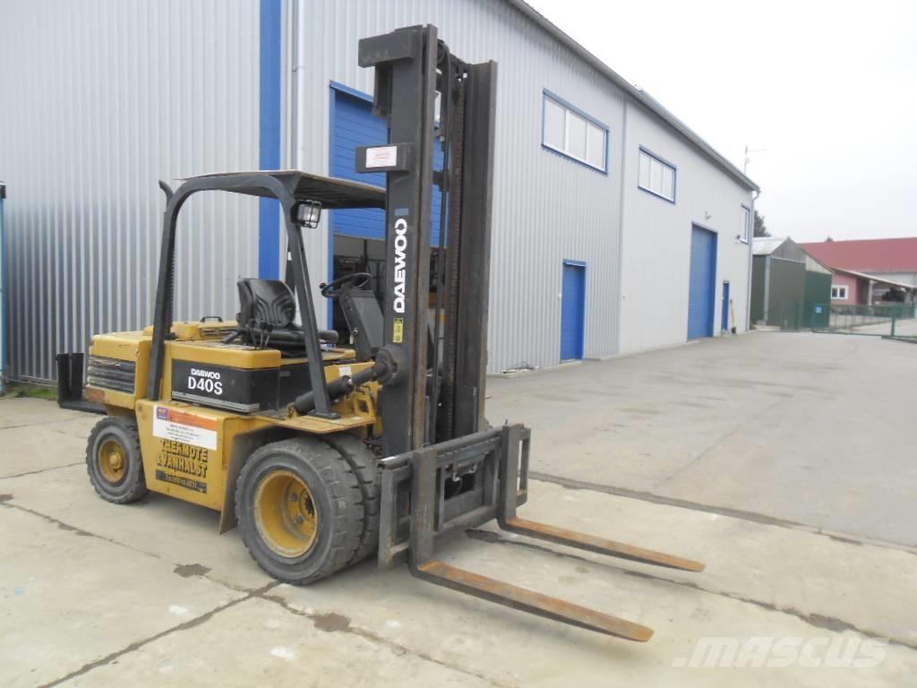 Daewoo Doosan D 40S Dizelski viljuškari