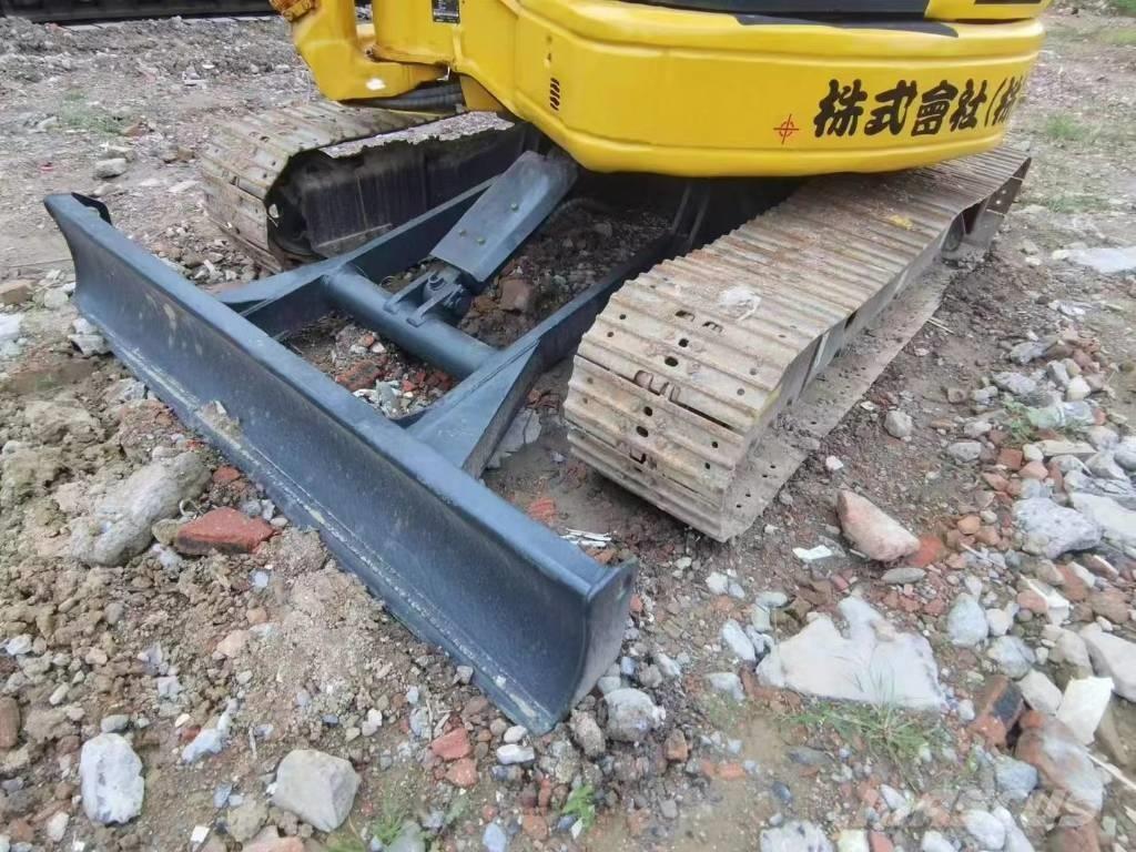 Komatsu PC40 Mini bageri < 7t