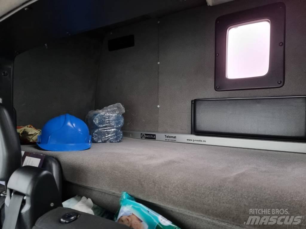 Iveco Daily 50 C 15 Kamioni sa ravan platformom / vitlom