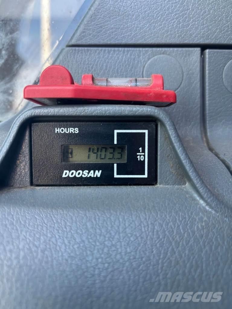 Develon DX300LC-7K Bageri guseničari