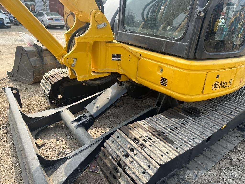 Komatsu PC 40 Mini bageri < 7t