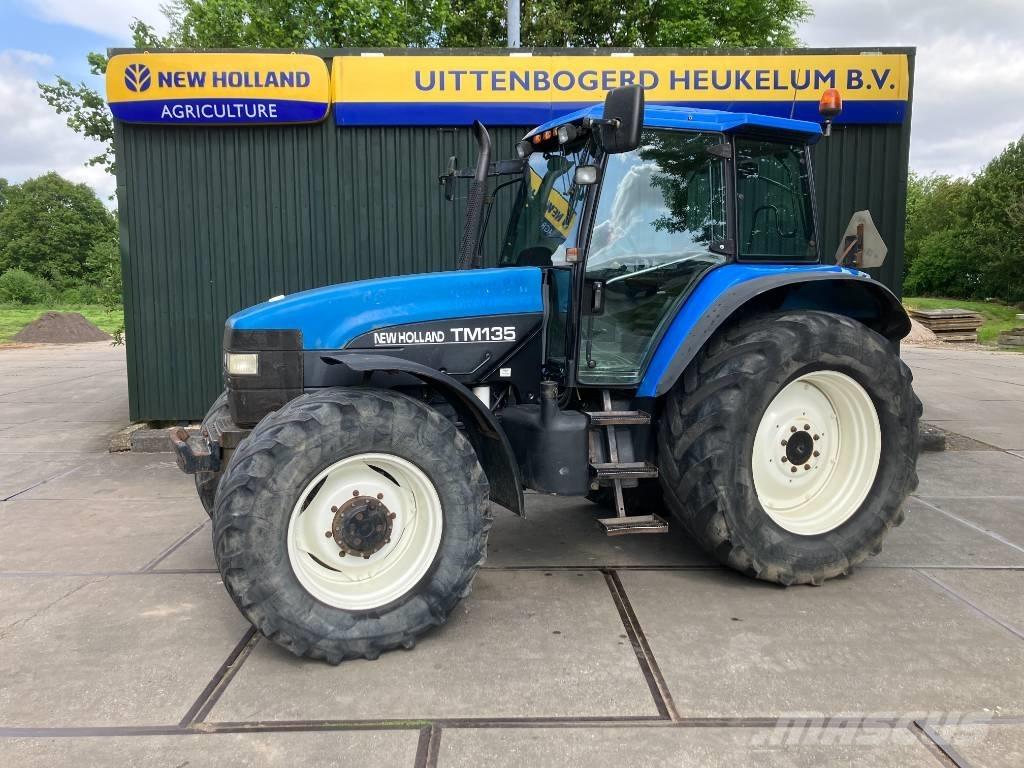 New Holland TM 135 Traktori