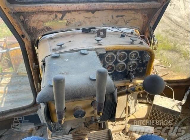 CAT D 7 G Buldožeri guseničari