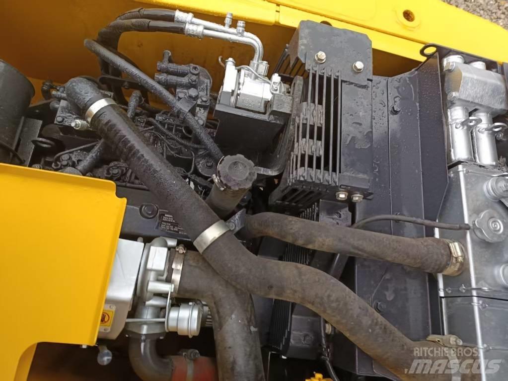 Komatsu PC130 Bageri guseničari
