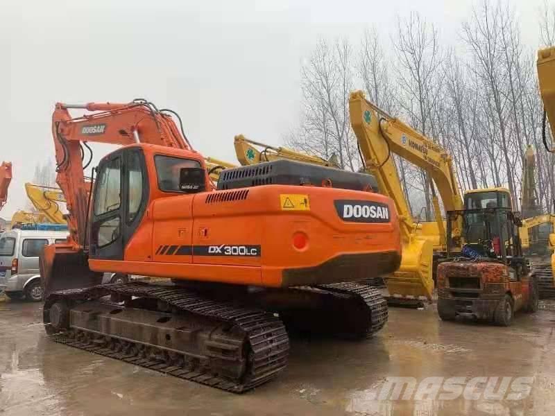 Doosan DX300LC Bageri guseničari