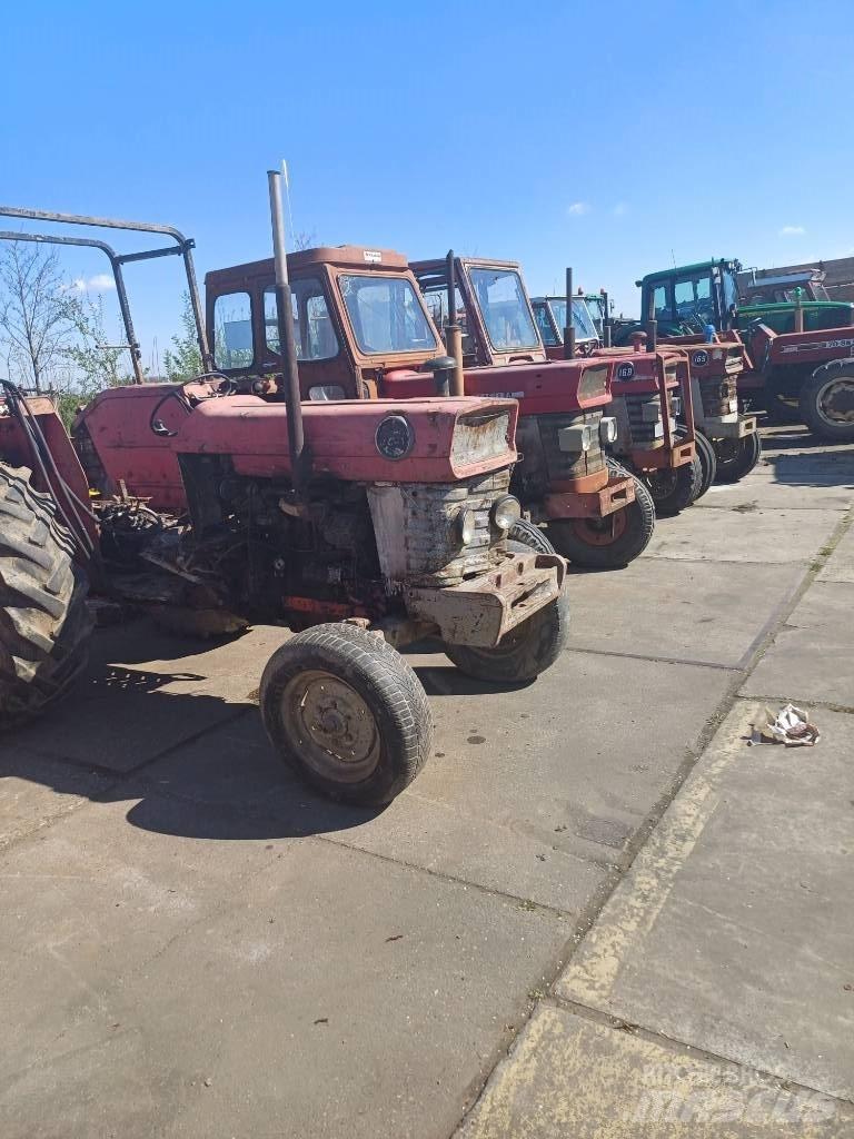 Massey Ferguson 168 Traktori