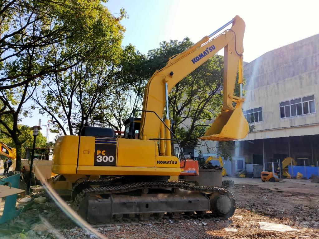 Komatsu PC300-7 Bageri guseničari