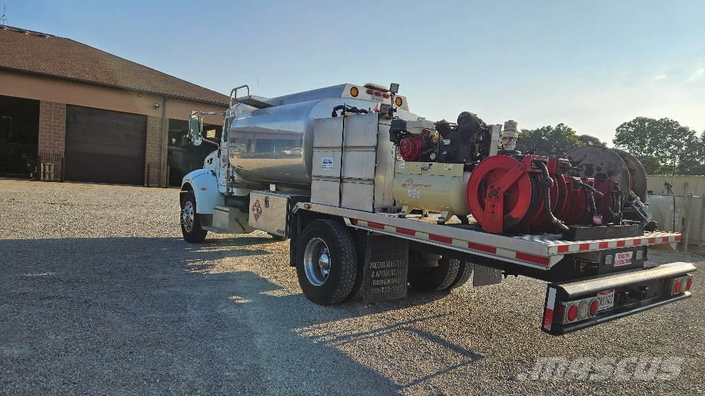 Peterbilt PB335 Kamioni cisterne