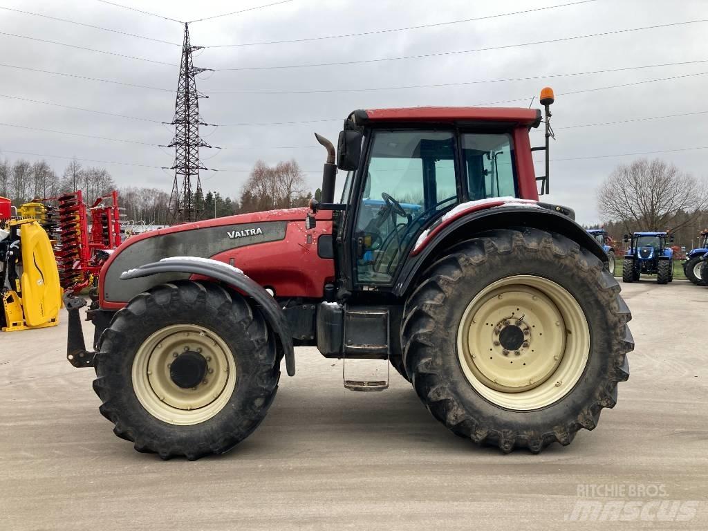 Valtra T 191 Traktori