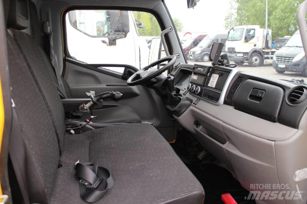 Fuso Canter 3.0 Rol kiper kamioni sa kukom za podizanje tereta