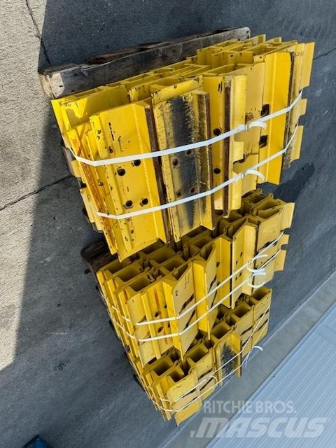 Komatsu d 85 plate Gusenice za građevinarstvo