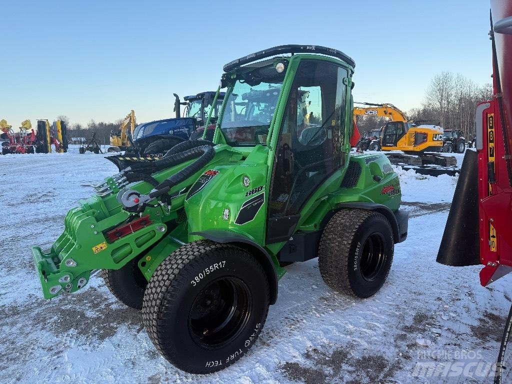 Avant 860 i Skid steer mini utovarivači