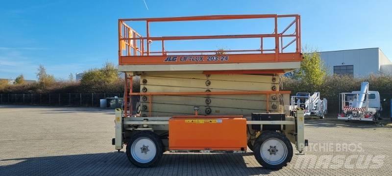 JLG 203-24 Makazaste platforme