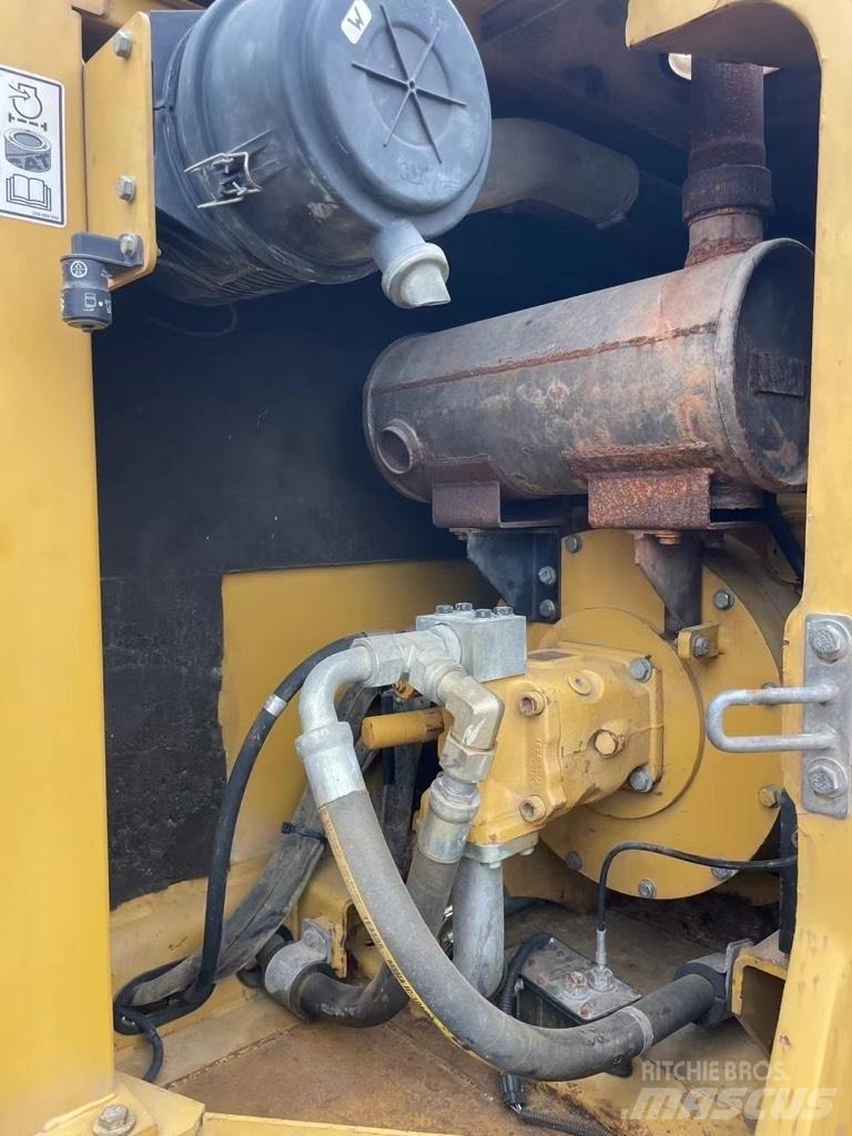 CAT 307 D Bageri guseničari